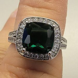 Fashion Emerald Ring